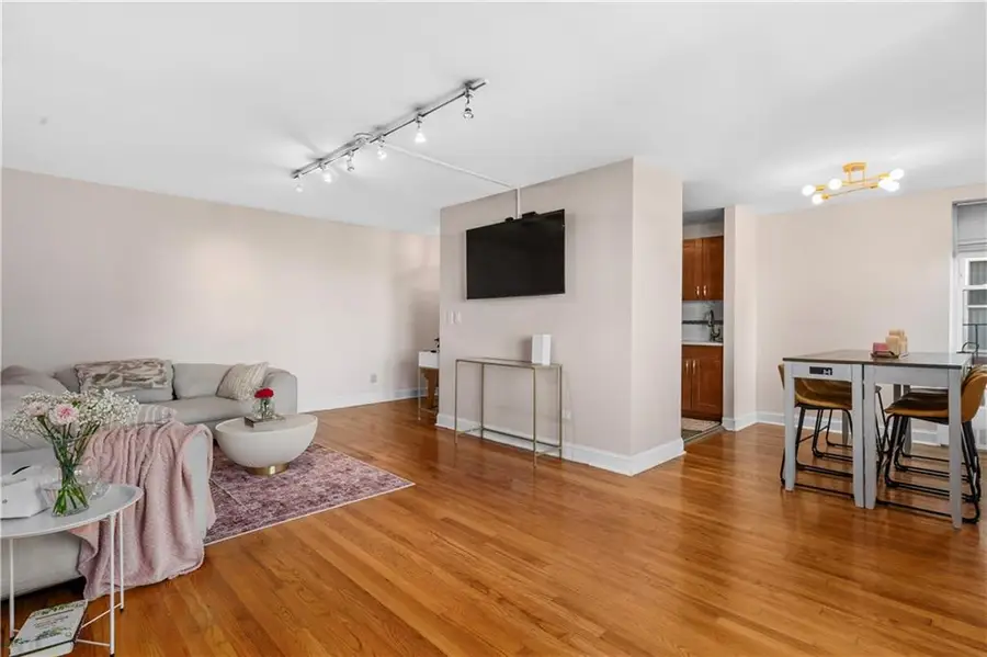 36 Hamilton Avenue #2E, Staten Island, NY 10301 - Image #3