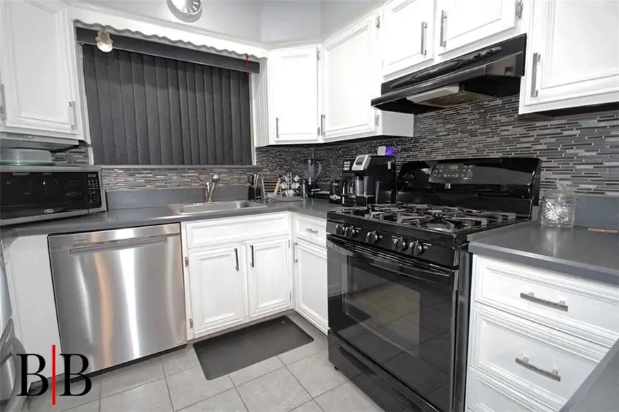 364 Rolling Hill Green, Staten Island, NY 10312 - Image #3