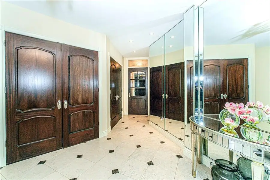 7119 Shore Road #4K, Brooklyn, NY 11209 - Image #3