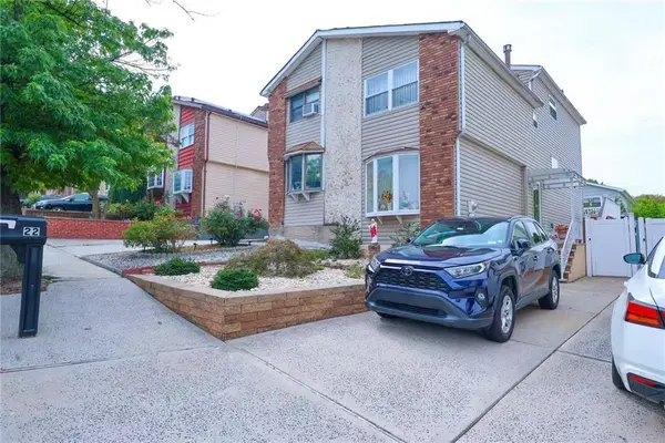 22 Hewitt Avenue, Staten  Island, NY 10301