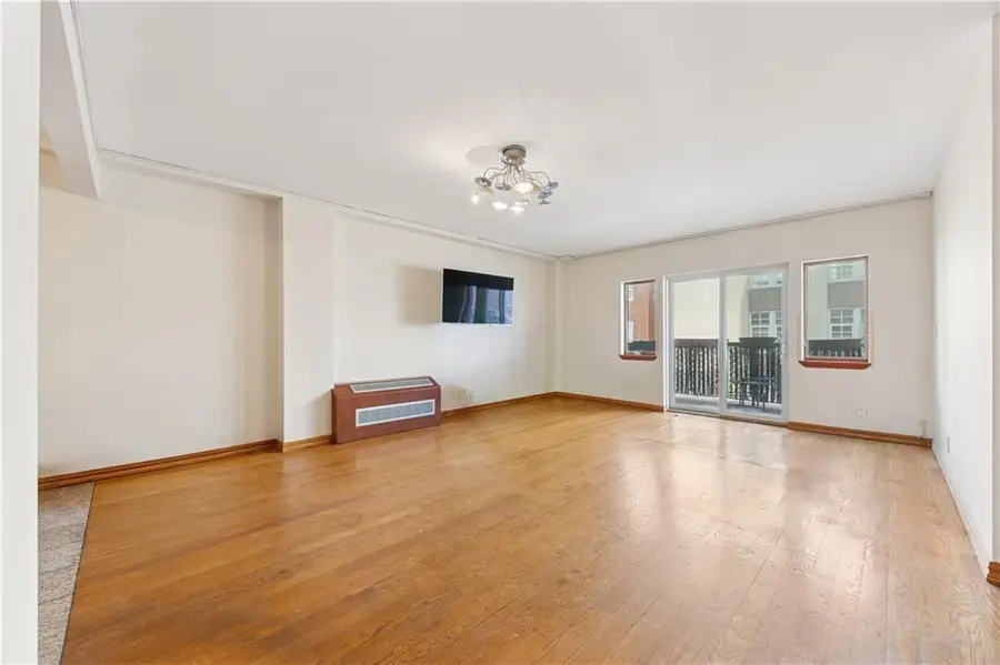 2964 Brighton 6th Street #5B, Brooklyn, NY 11235 - Image #2