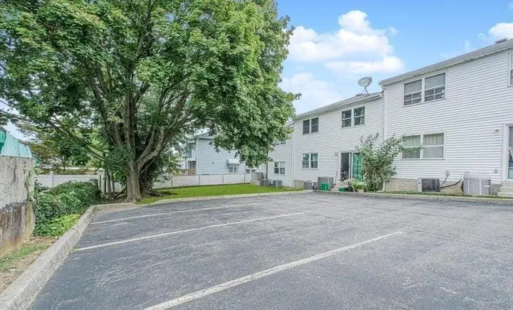 566 Buchanan Avenue #B, Staten Island, NY 10314 - Image #3