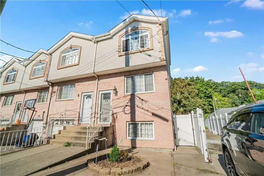 23 Deirdre Court, Staten Island, NY 10304 - #2
