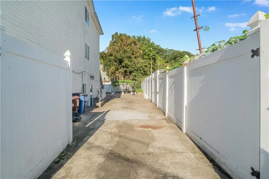 23 Deirdre Court, Staten Island, NY 10304 - #3