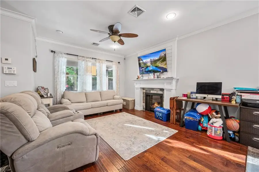 453 North Railroad Avenue, Staten Island, NY 10304 - Image #3