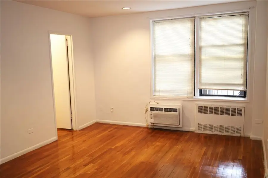 415 Beverly Road #3J, Brooklyn, NY 11218 - Image #2