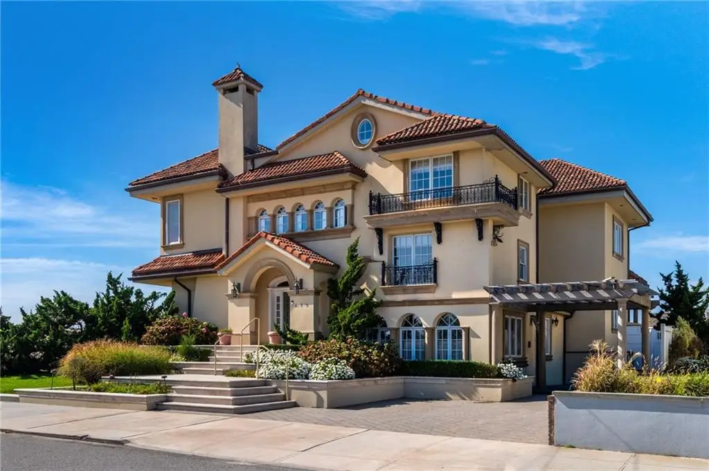 135 Beach 145th Street, Rockaway Park, NY 11694 - Image #1