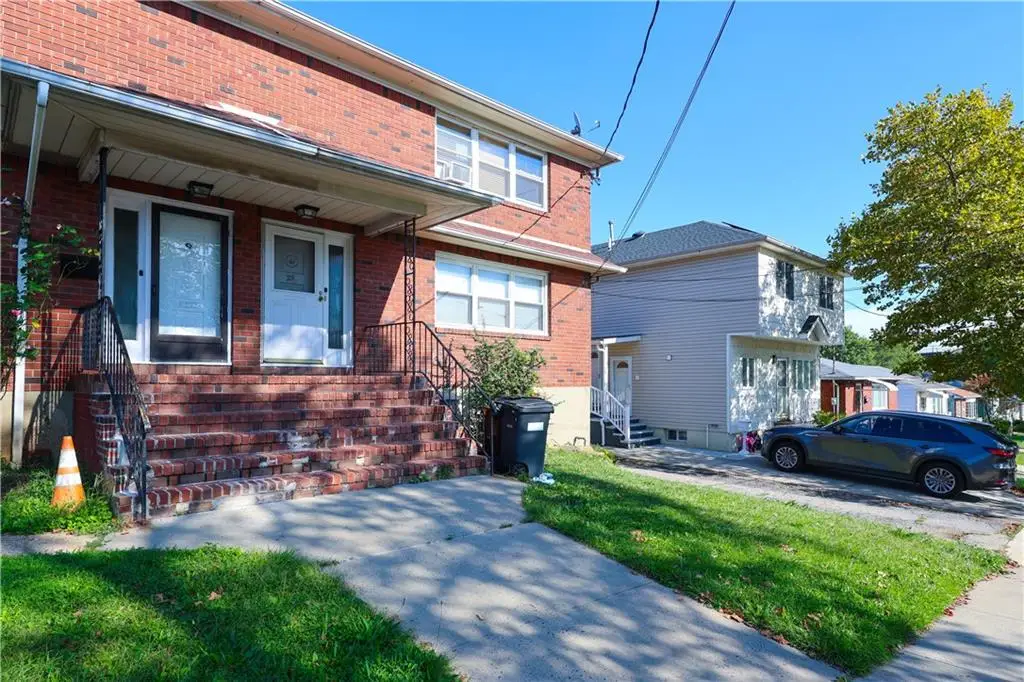 25 Mallory Avenue, Staten Island, NY 10305 - Image #1