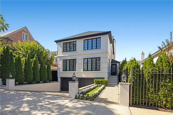 8008 Harbor View Terrace, Brooklyn, NY 11209