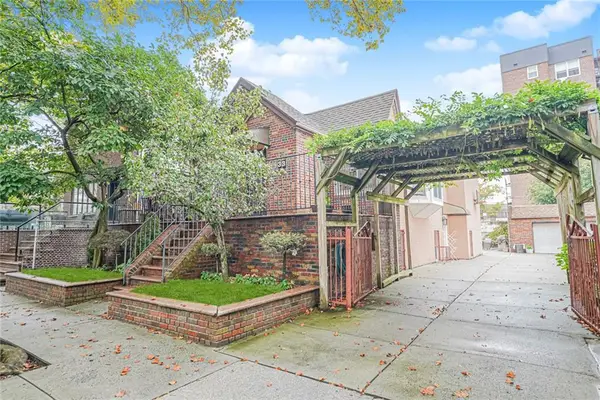 33 Manhattan Court, Brooklyn, NY 11223