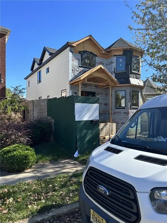 197 Finlay Street, Staten  Island, NY 10307