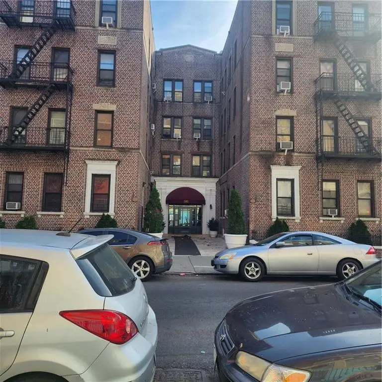 590 Parkside Avenue #2CE, Brooklyn, NY 11226 - Image #1