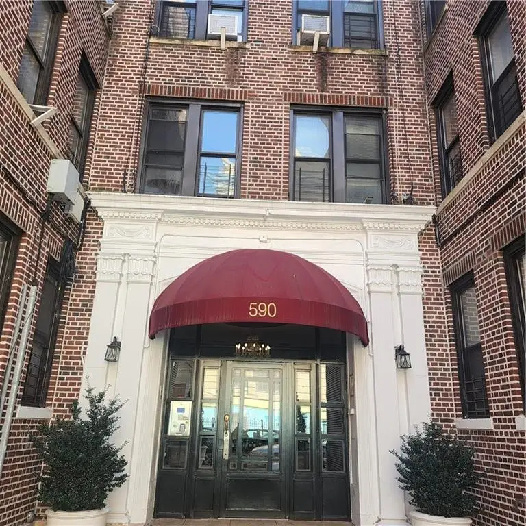 590 Parkside Avenue #2CE, Brooklyn, NY 11226 - Image #3