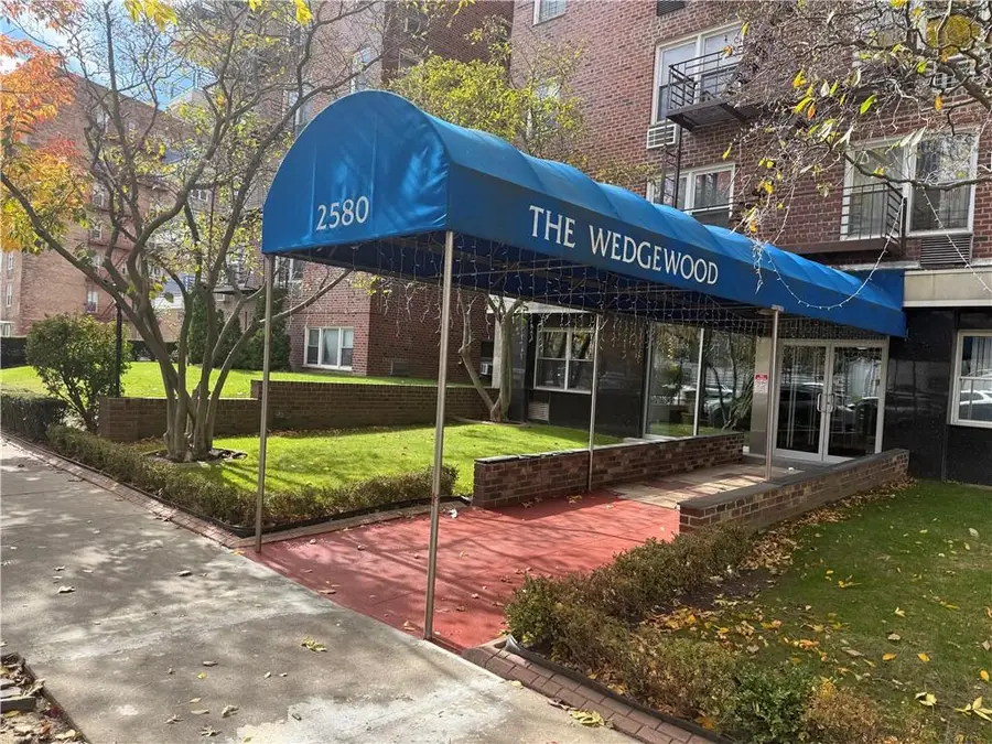 2580 Ocean Parkway #3H, Brooklyn, NY 11235 - Image #2