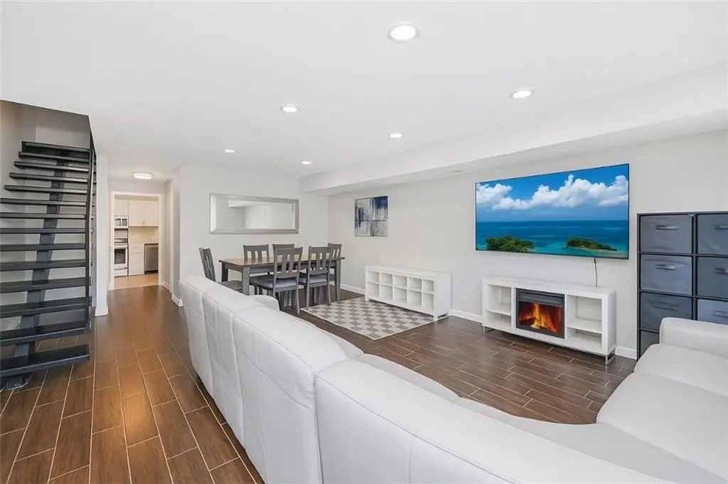 69 Rolling Hill Green, Staten Island, NY 10312 - #1