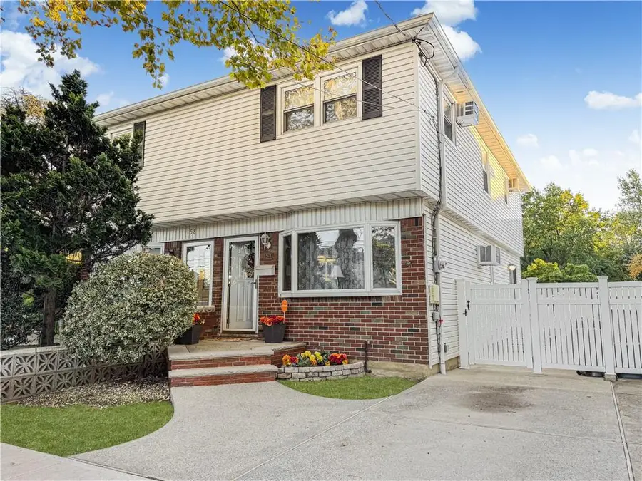 154 Dongan Hills Avenue, Staten Island, NY 10305 - Image #2