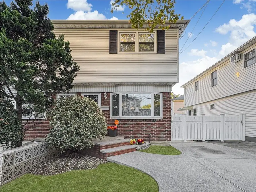 154 Dongan Hills Avenue, Staten Island, NY 10305 - Image #3
