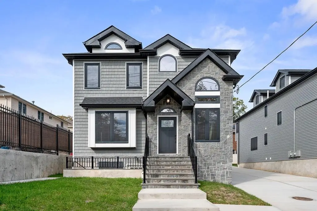 5639 Amboy Road, Staten Island, NY 10309 - Image #1