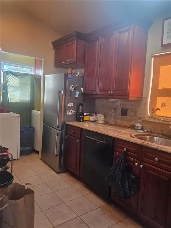 37 Celeste Court, Brooklyn, NY 11229 - Image #3