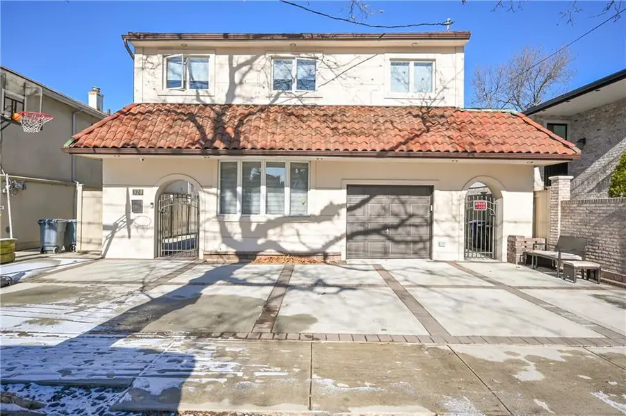 320 Whitman Drive, Brooklyn, NY 11234 - Image #2