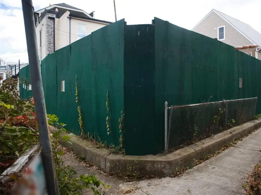 16A Dunne Place, Brooklyn, NY 11235 - Image #2