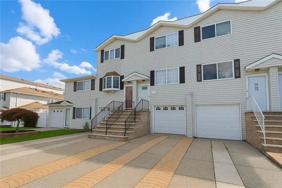 516 Medina Street, Staten Island, NY 10306 - #2