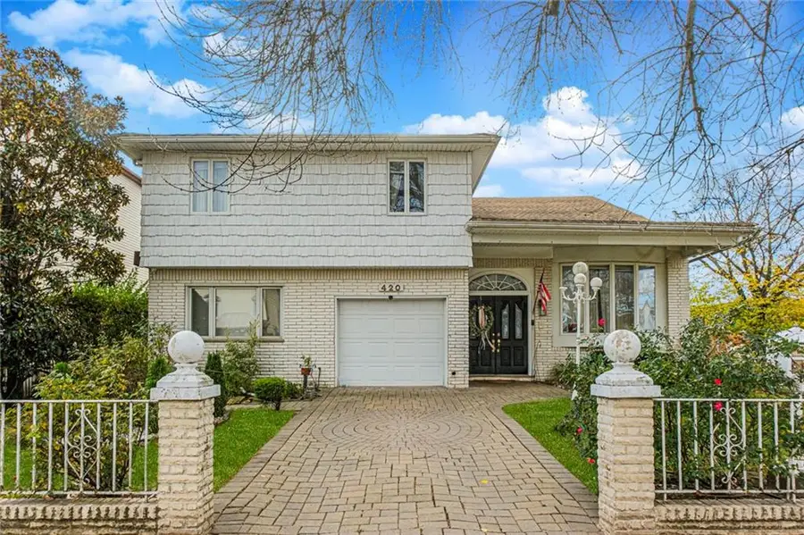 420 Stobe Avenue, Staten Island, NY 10306 - Image #2
