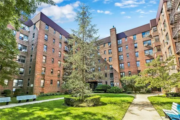 2280 Burnett Street #2J, Brooklyn, NY 11229