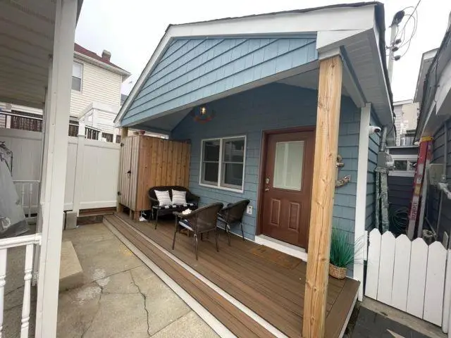 190 Beach 109th Street, Rockaway Park, NY 11694 - #3