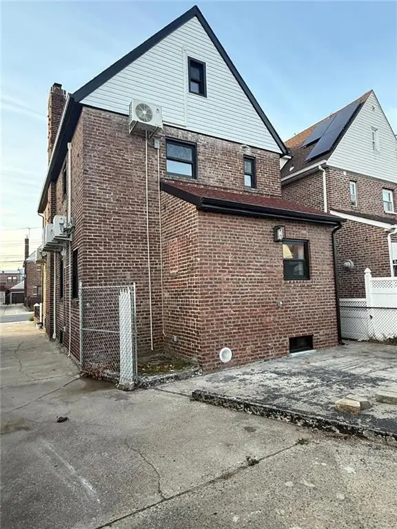 131-25 227th Street, Laurelton, NY 11413 - Image #3