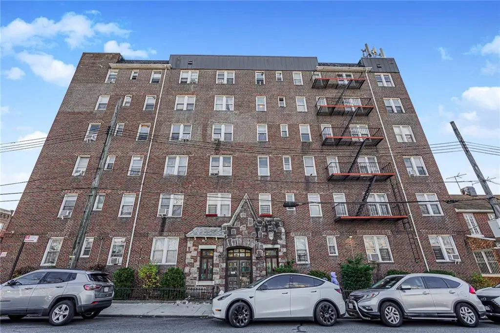 760 67th Street #6J, Brooklyn, NY 11220 - Image #1