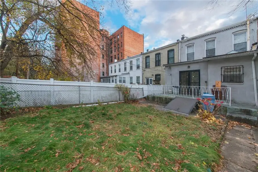 335 Bay Ridge Parkway, Brooklyn, NY 11209 - Image #2