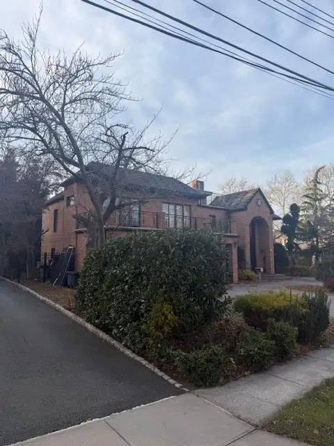 124 Bertha Place, Staten Island, NY 10301 - Image #2