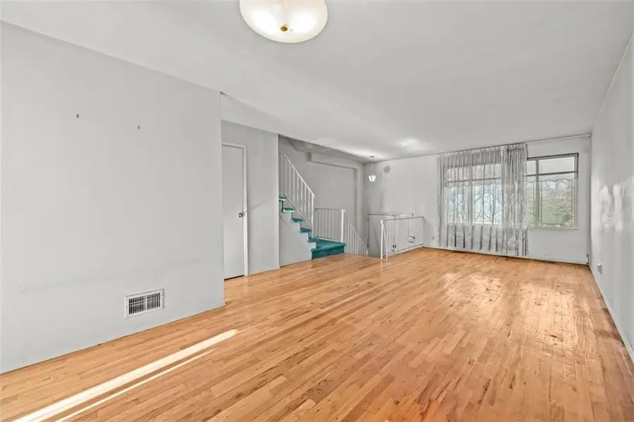 54 Narrows Road South, Staten Island, NY 10305 - Image #3