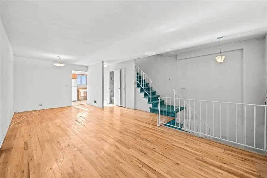 Address Withheld By Seller, Staten Island, NY 10305 - Image #3