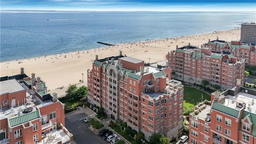 125 Oceana Drive East #4F, Brooklyn, NY 11235 - Image #1