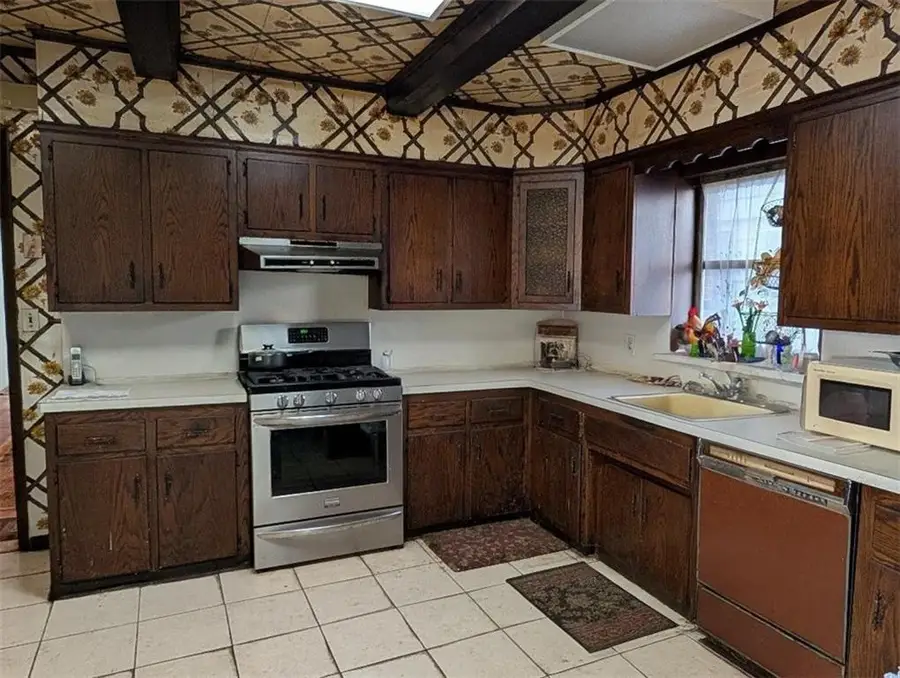 1427 East 4th Street, Brooklyn, NY 11230 - Image #2