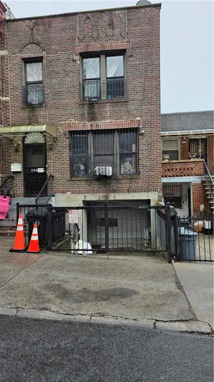 560 46th Street, Brooklyn, NY 11220