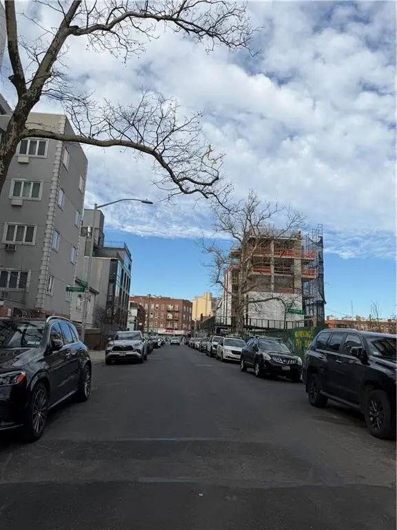 2943 Brighton 4th Street #2D, Brooklyn, NY 11235 - Image #2