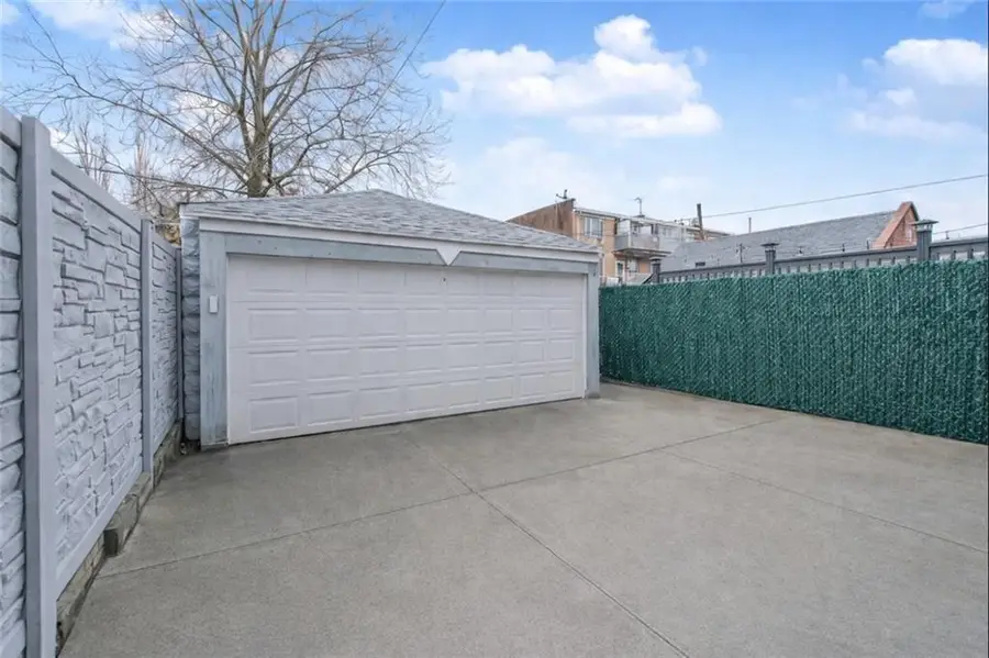 2644 East 27th Street, Brooklyn, NY 11235 - Image #3