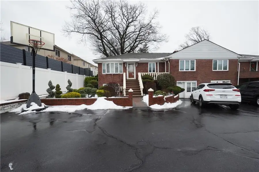 70 Major Avenue, Staten Island, NY 10305 - Image #2