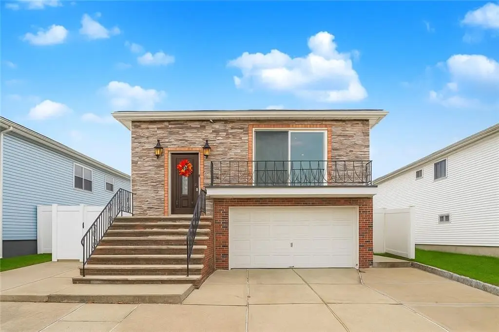 28 Drumgoole Road East, Staten Island, NY 10312 - #1