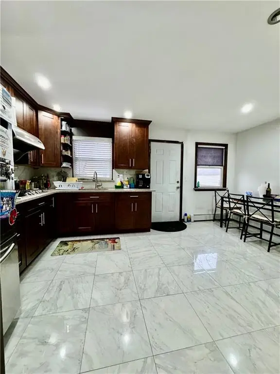 9 Downey Place, Staten Island, NY 10303 - Image #2