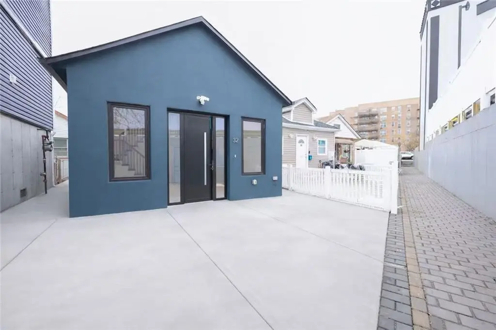 32 Lincoln Terrace, Brooklyn, NY 11235 - Image #1