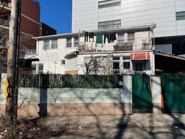 38 Brighton 2 Place, Brooklyn, NY 11235 - Image #2