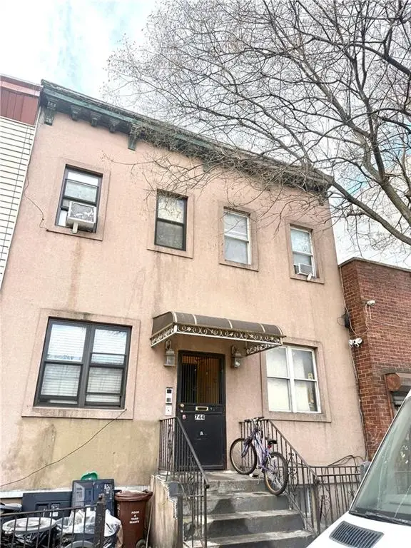 744 39th Street, Brooklyn, NY 11232
