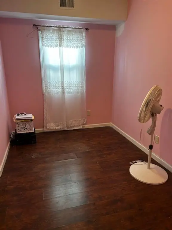 355 Beach 47th Street, Far Rockaway, NY 11691 - Image #3