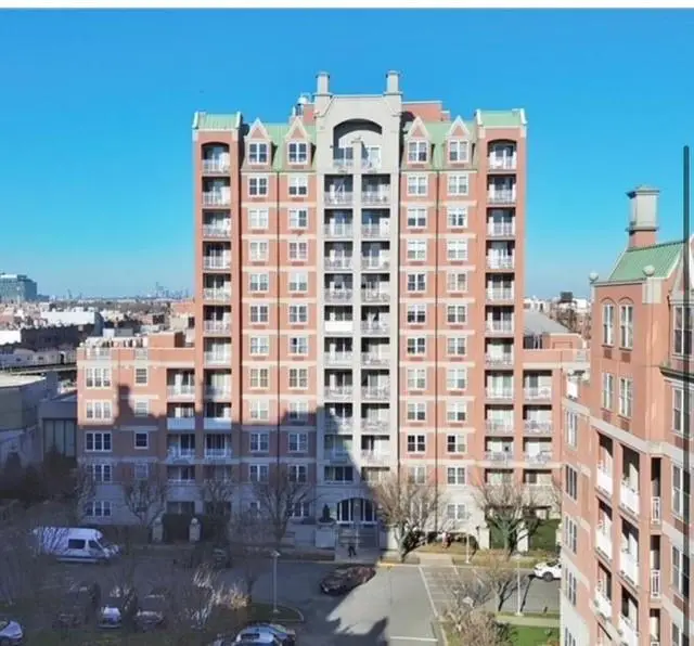 40 Oceana Drive West #9B, Brooklyn, NY 11235 - Image #1