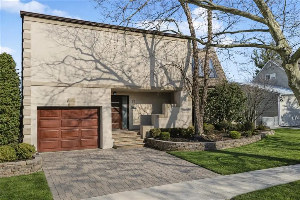 35 Hales Avenue, Staten Island, NY 10312 - Image #1