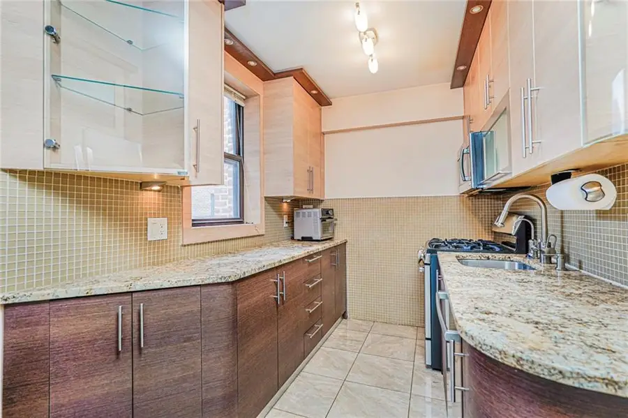 2546 East 13th Street #D9, Brooklyn, NY 11235 - Image #2